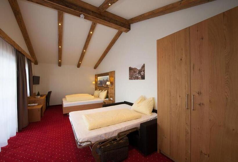 バルコニー付きデラックスルーム, Grossarler Panorama Stube