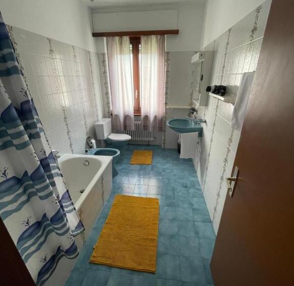 Номер Deluxe с Балконом, Ristorante B&b Gambarogno