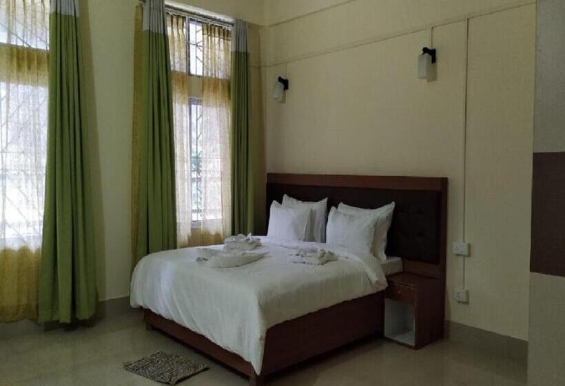 غرفة قياسية, Shoolin Wood