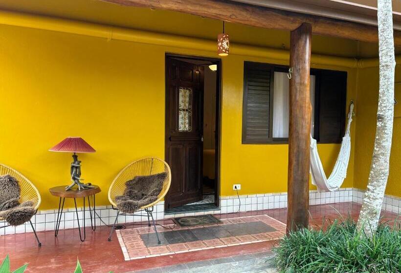 套房带泳池景, Pousada Jardim Boêmio