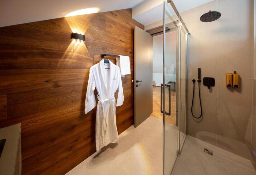 Люкс Повышенной Комфортности, Berg & Berg Hotel Und Apartments Kerns