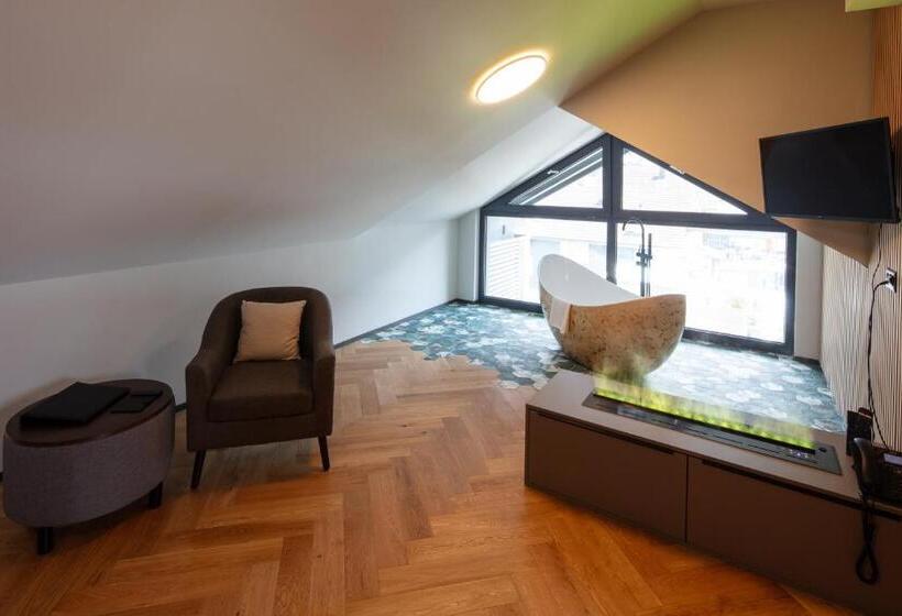 Люкс Повышенной Комфортности, Berg & Berg Hotel Und Apartments Kerns