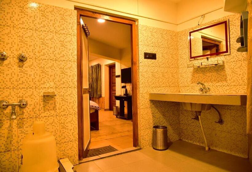 스탠다드 룸 킹사이즈 침대, The Alpine Guest House