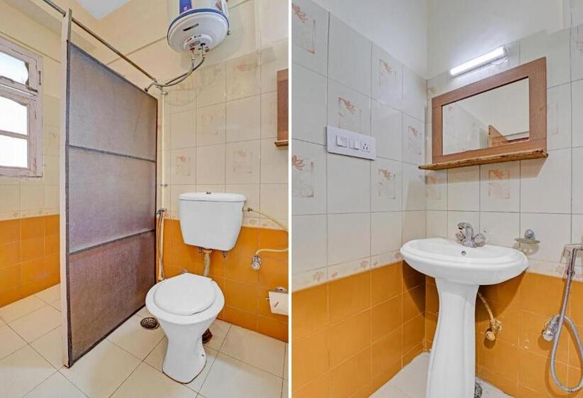 Номер Стандарт, O Kasturie Palace