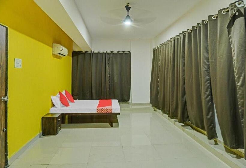 Номер Стандарт, O Kasturie Palace