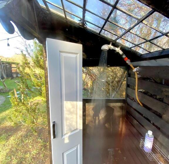 غرفة قياسية, Chy Cos