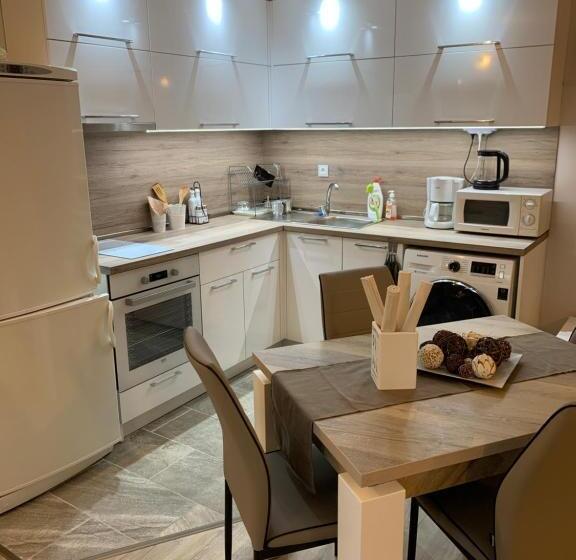 海の見える2ベッドルームアパートメント, Sunray Guest House, Private Rooms & Apartment With Lovely Sea View