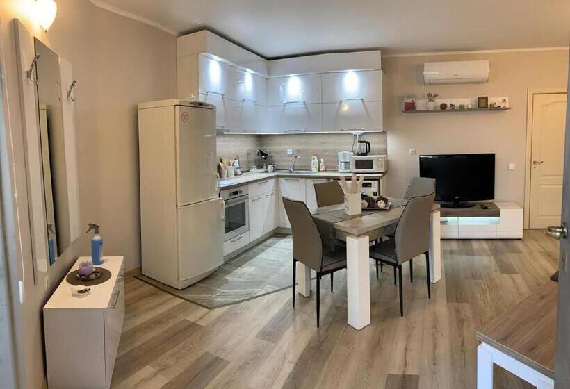 海の見える1ベッドルームアパートメント, Sunray Guest House, Private Rooms & Apartment With Lovely Sea View