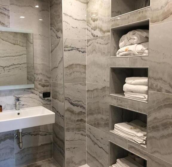 اتاق سوپریور, Morina Palace