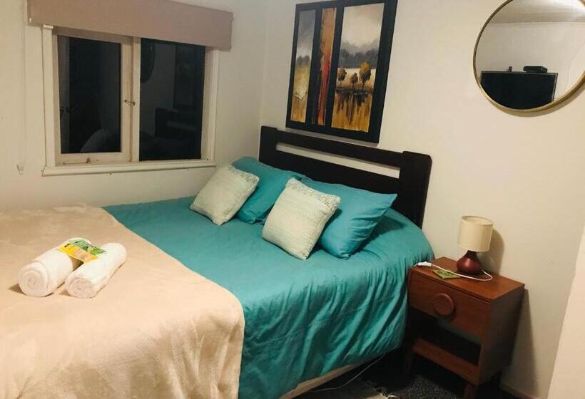 经济房, Hostel Isla Del Rey