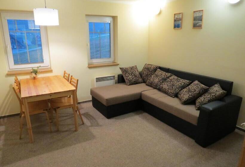 شقة غرفة واحدة, Koula Apartments