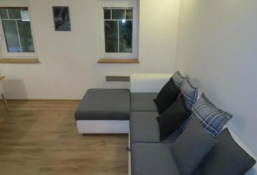 １ベッドルームアパートメント, Koula Apartments