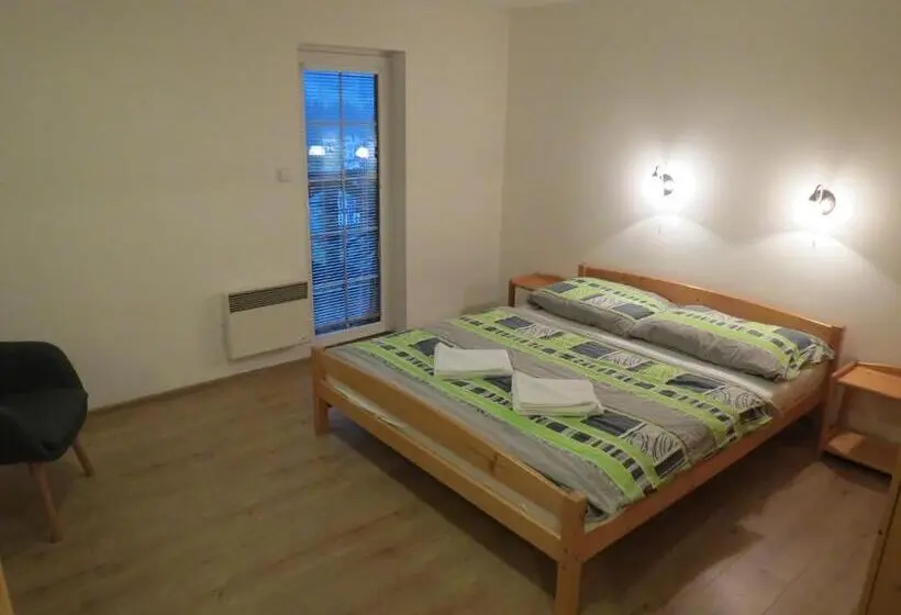 １ベッドルームアパートメント, Koula Apartments