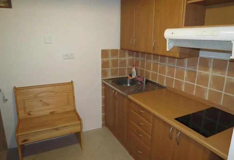 ２ベッドルームアパートメント, Koula Apartments