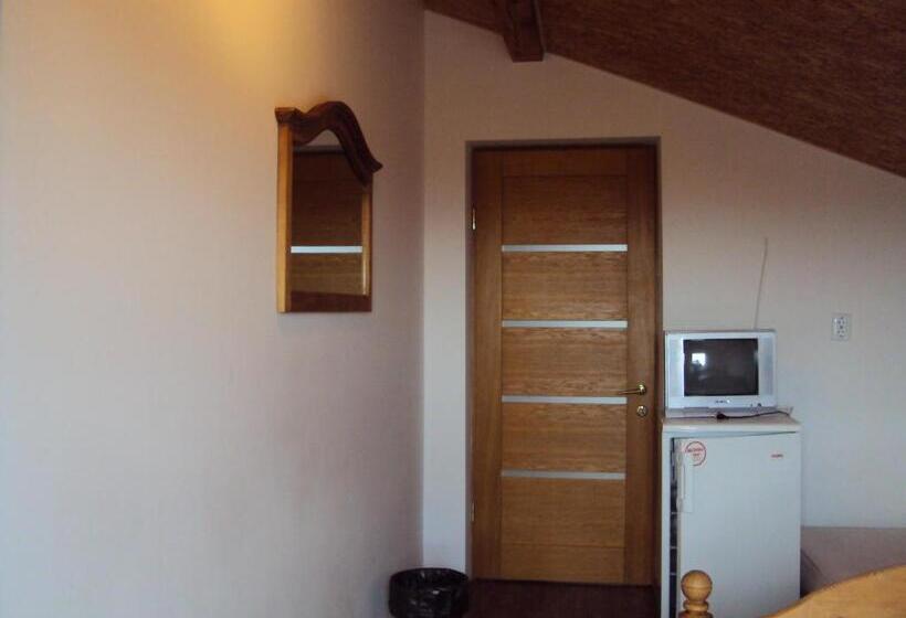 3-Bett-Standardzimmer, Druzhba 598