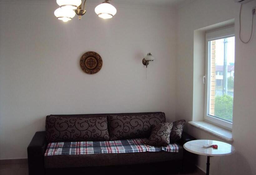 4 Bett Standardzimmer, Druzhba 598