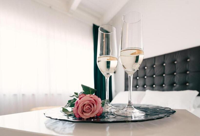 חדר סטנדרט, Zyra Garden Club