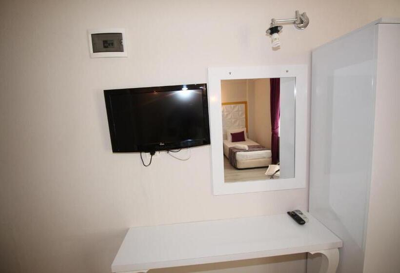 带阳台标准四人间, Yürekli Apart