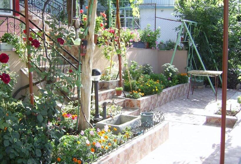 חדר סטנדרט לשלושה, New Worker Wo Za Diman