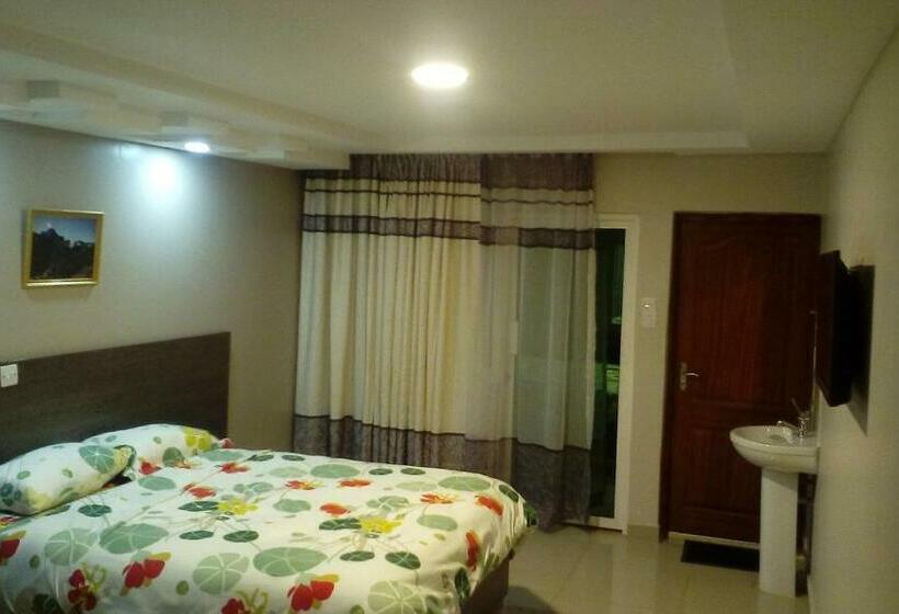 اتاق لوکس, Adala Motel