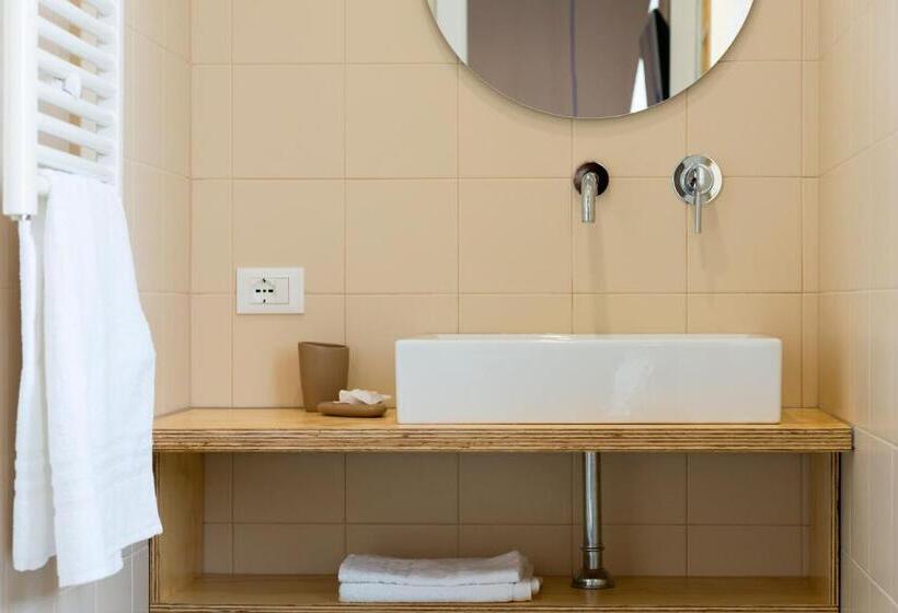 اتاق اکونومی, Il Grande Blu