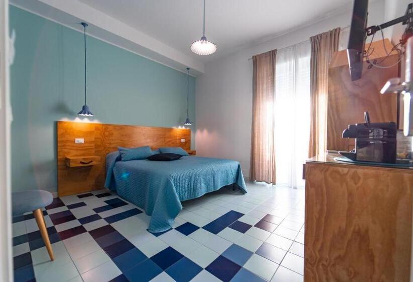 اتاق لوکس با تخت بزرگ, Il Grande Blu