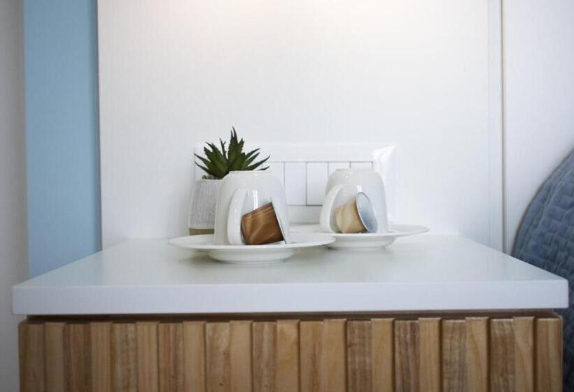 استودیوی استاندارد با چشمانداز دریا, Il Grande Blu