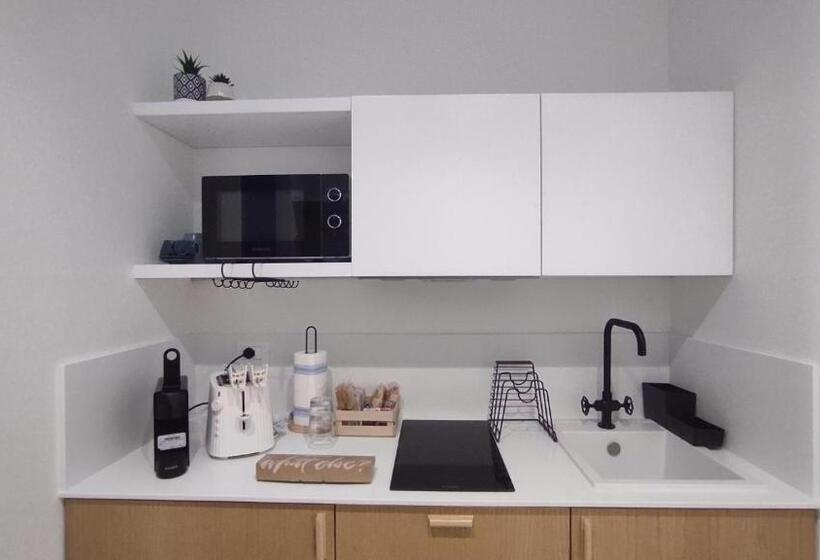 استودیوی استاندارد با چشمانداز دریا, Il Grande Blu