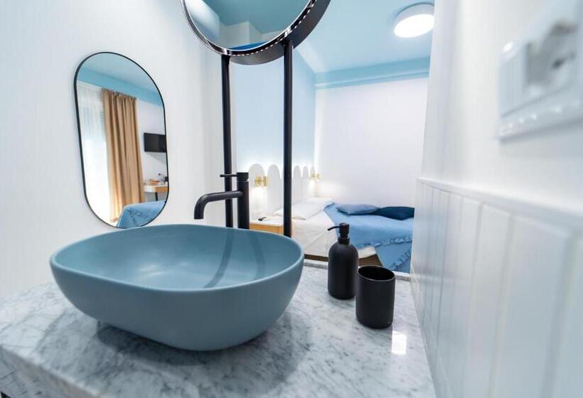 اتاق استاندارد با وان آب گرم, Il Grande Blu