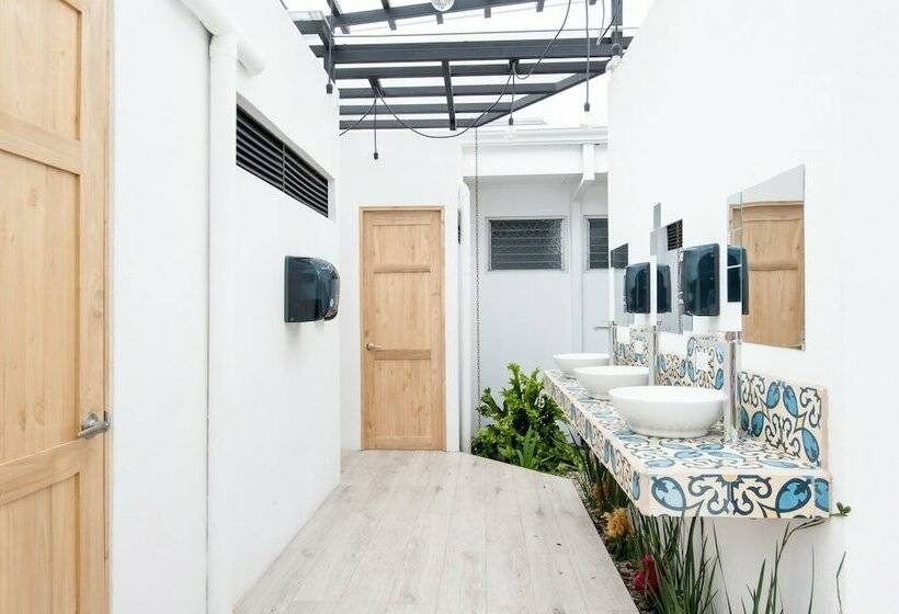 ルームシェアのワンベッド, Capital Hostel De Ciudad