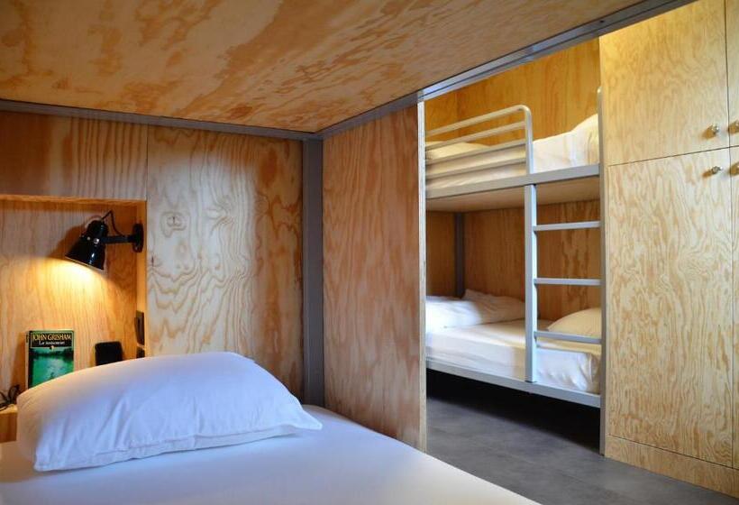 Кровать в Общей Комнате, Eklo Hotels Lille