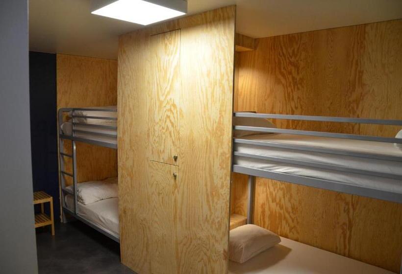 تختخواب در اتاق مشترک, Eklo Hotels Lille