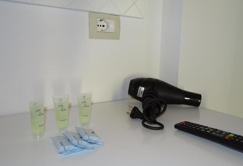 חדר דלוקס עם מרפסת נוף לים, Beach Restaurant Fabio