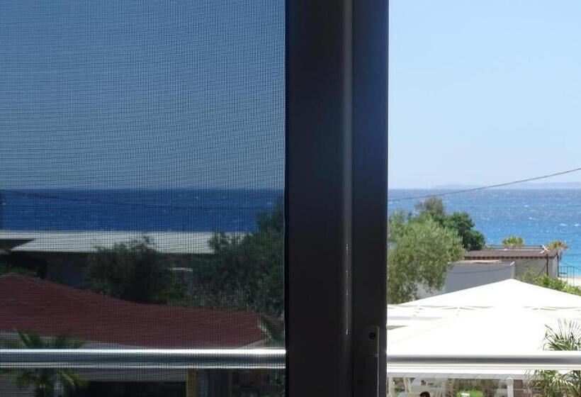 آپارتمان لوکس 1 خوابه, Beach Restaurant Fabio