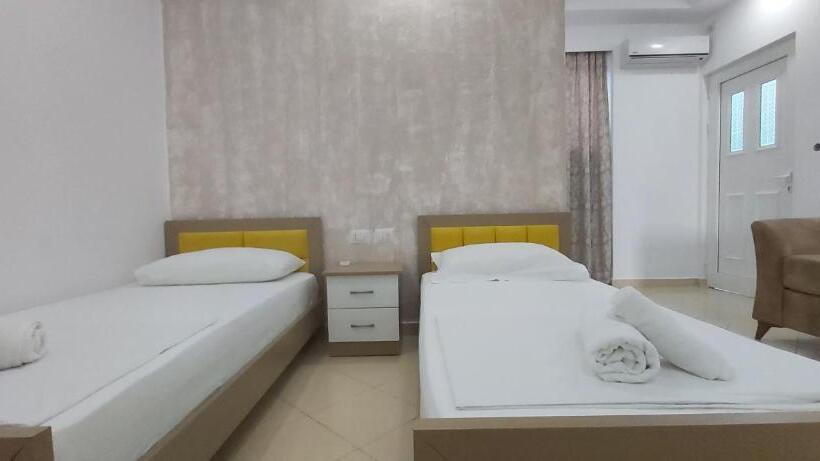 סוויטה משפחתית, Beach Restaurant Fabio