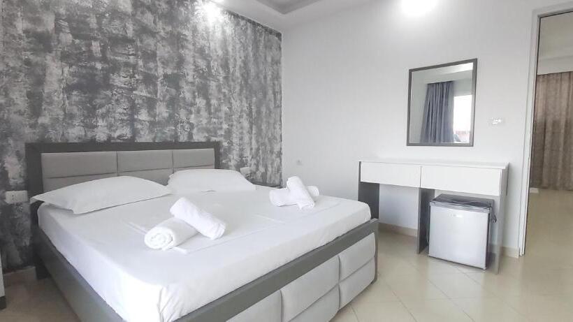 סוויטה משפחתית, Beach Restaurant Fabio