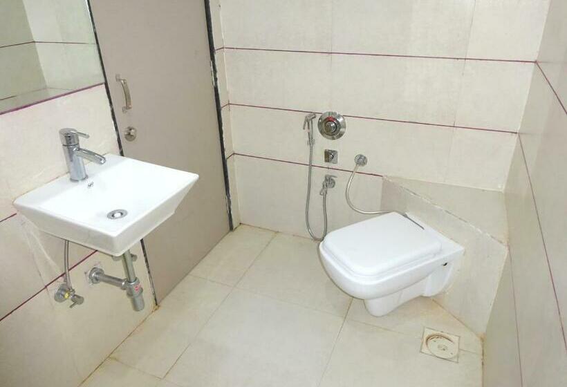 חדר דלוקס, Kansar Palace