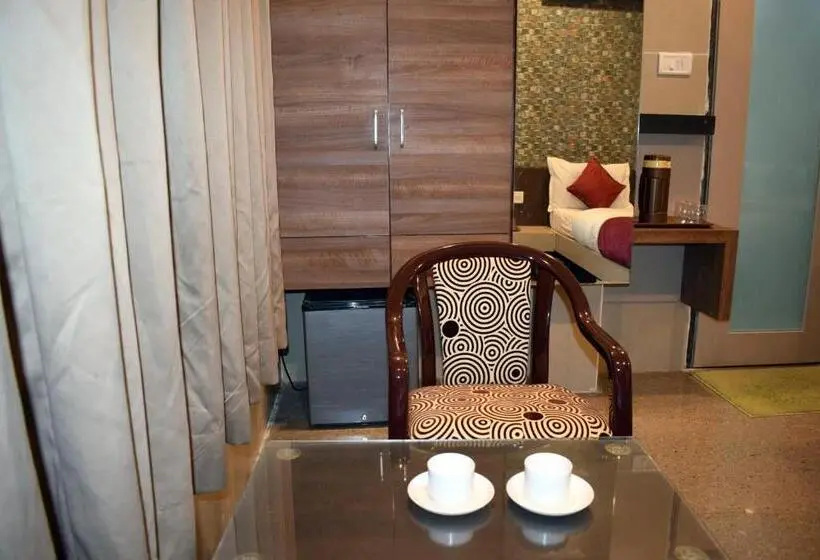 デラックスルーム, Kansar Palace