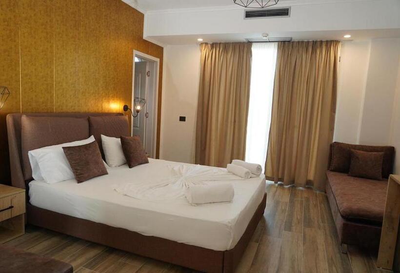 豪华房间, Monaco & Garden