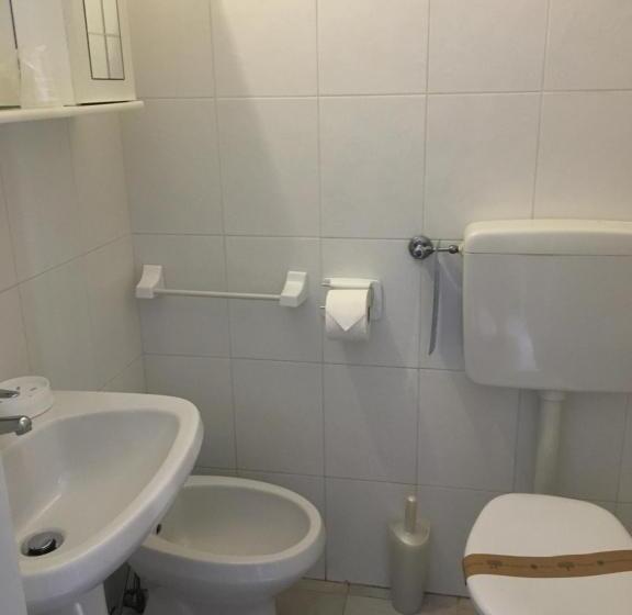 스탠다드 룸 킹사이즈 침대, Sanremo