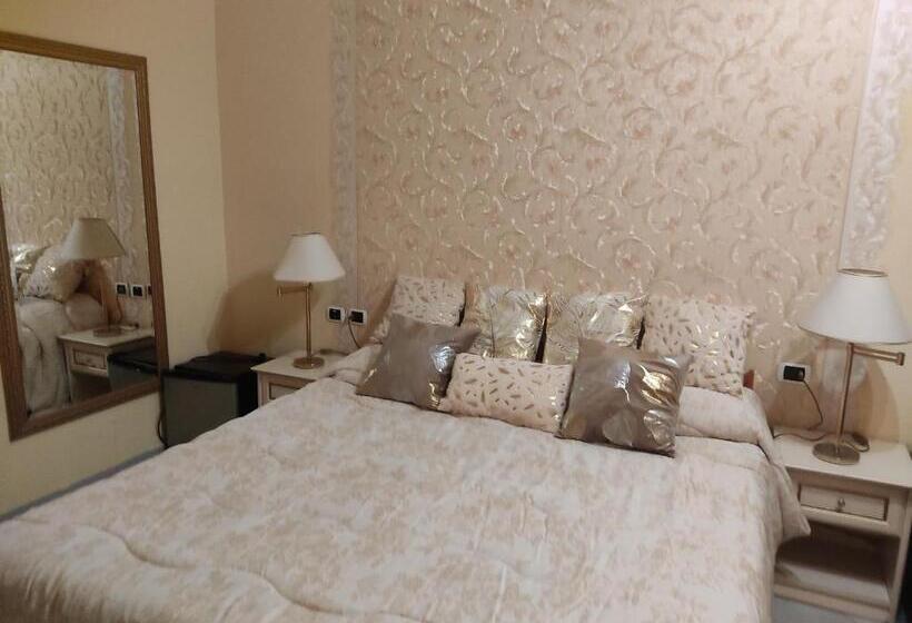 اتاق سوپریور سه تخته, Sanremo