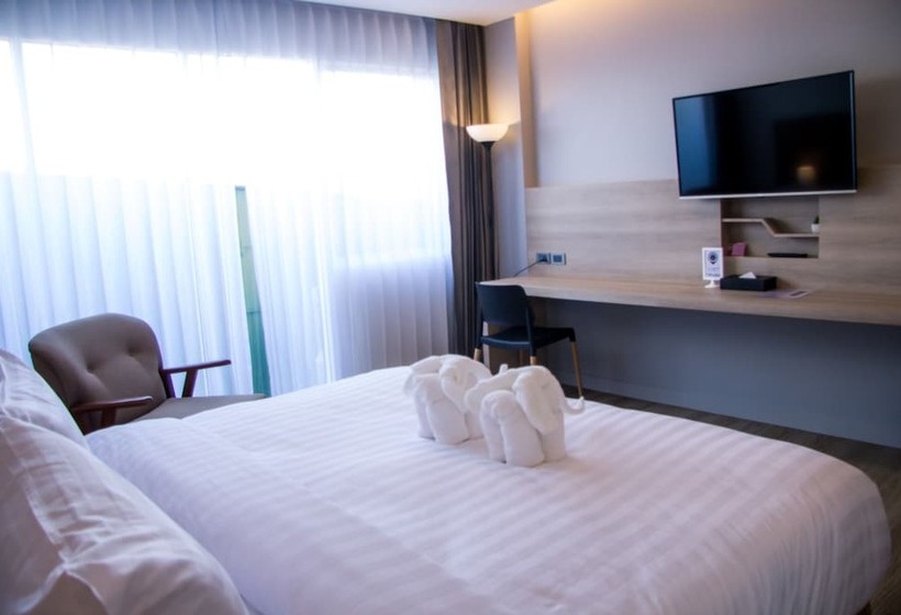 Номер Deluxe, Slive