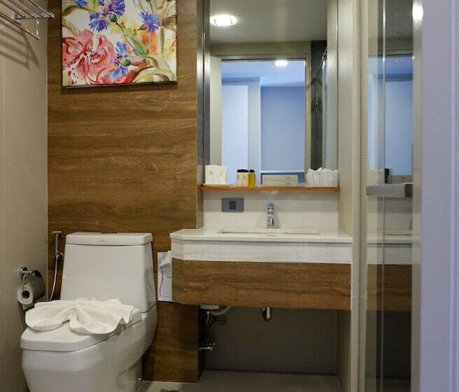 Номер Deluxe, Slive