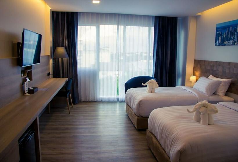 Номер Deluxe, Slive