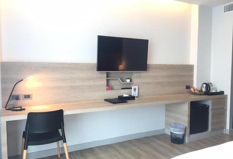 Номер Deluxe, Slive