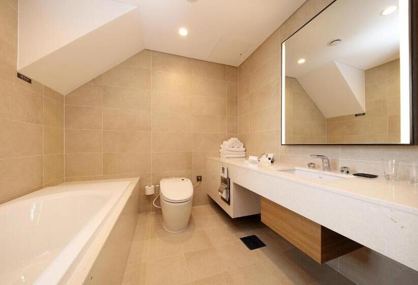 Quarto Premium, Midas Hotel & Resort