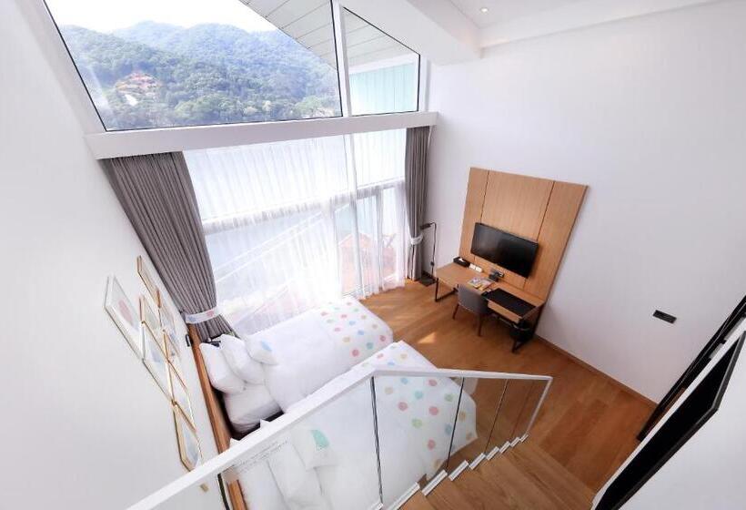 Quarto Premium, Midas Hotel & Resort