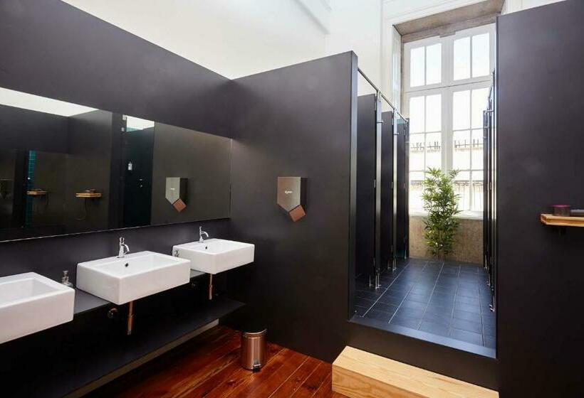 غرفة قياسية حمام مشترك, The Passenger Hostel