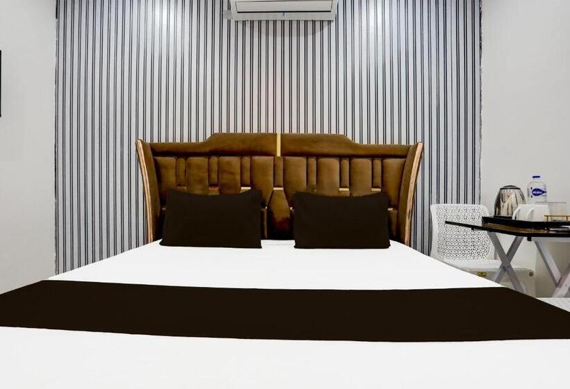 Üç Kişilik Klasik oda, Oyo Athiti Palace