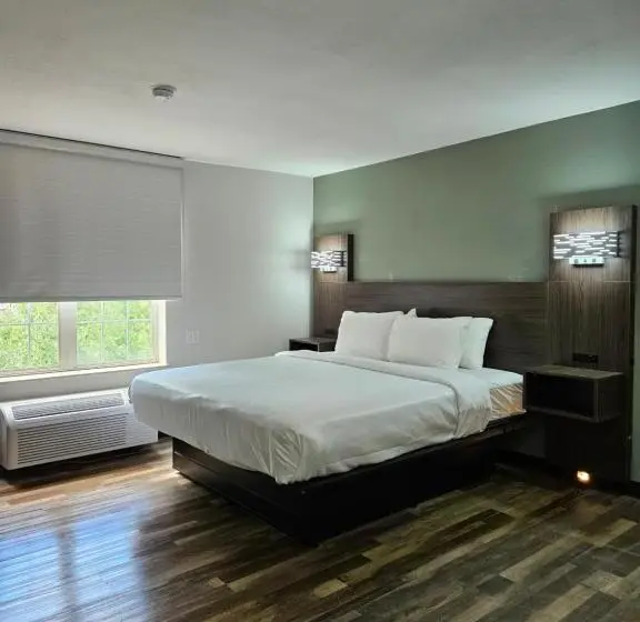 身障者適用キングサイズベッドルーム, Quality Inn & Suites Columbia Harbison